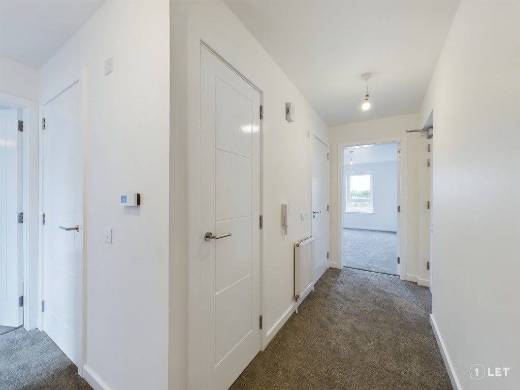 Flat Pyothall Road in Broxburn