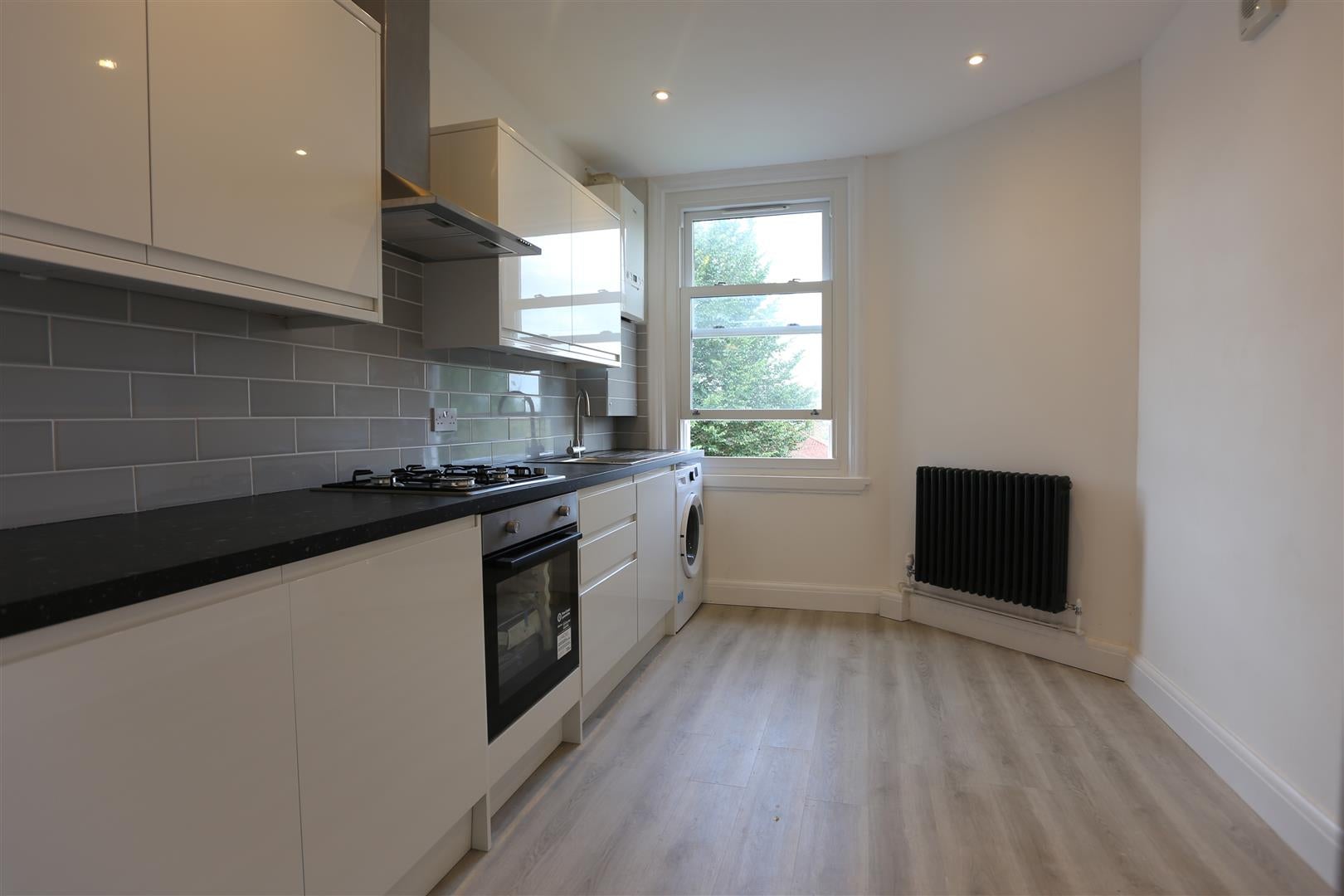 Flat Compton Road in Brighton