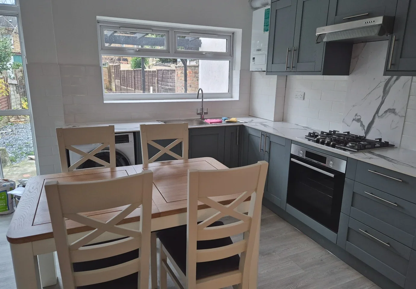 Room Haselbury Road in Greater London