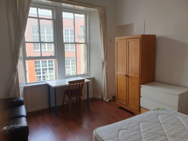 Flat West Graham Street in Glasgow