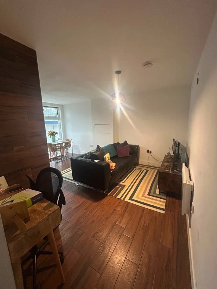 Flat Dragonfly Place in Greater London