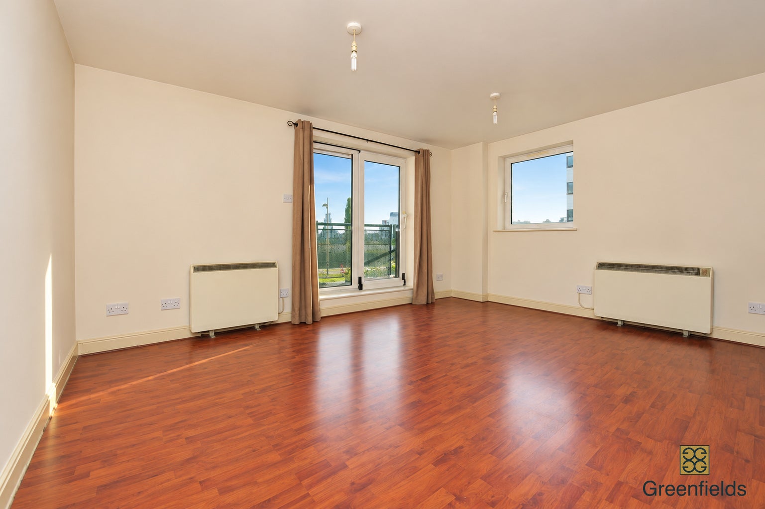 Flat Chelston Approach in Greater London