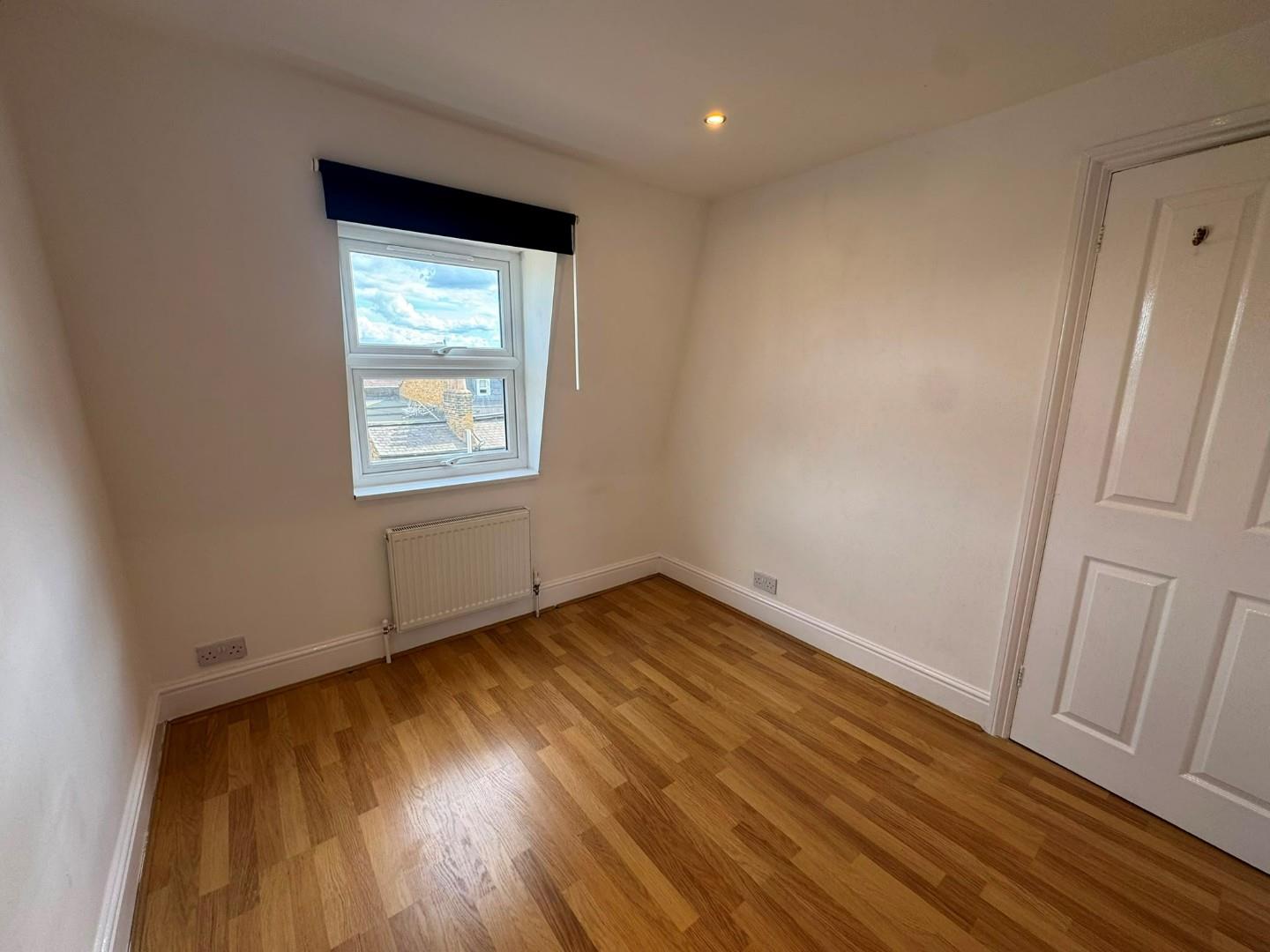 Flat Kilmaine Road in Greater London