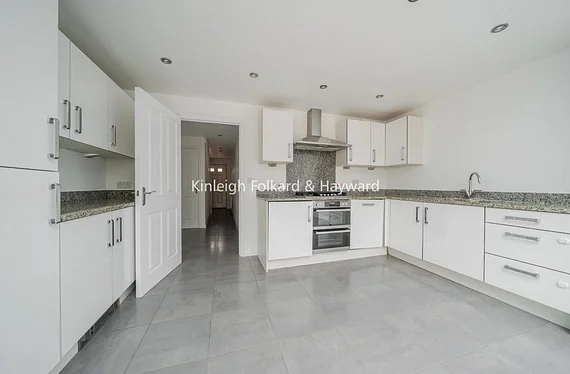 House Lewis Mews in Greater London