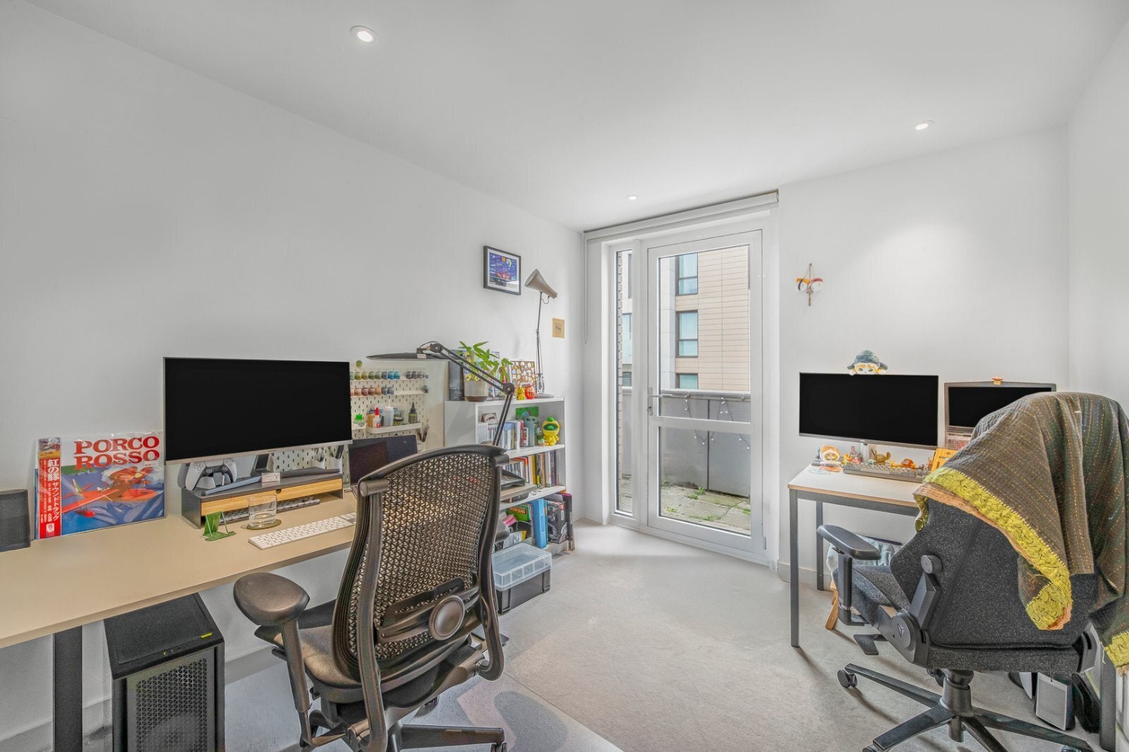 Flat Devan Grove in Greater London