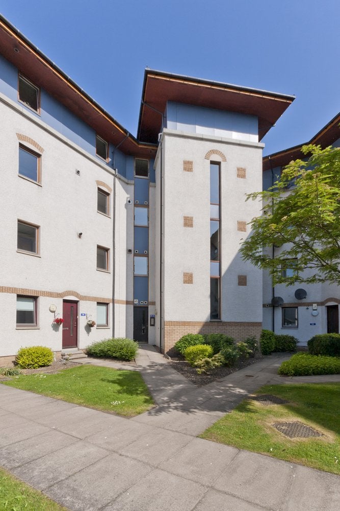 Flat Bloomfield Court in Aberdeen City