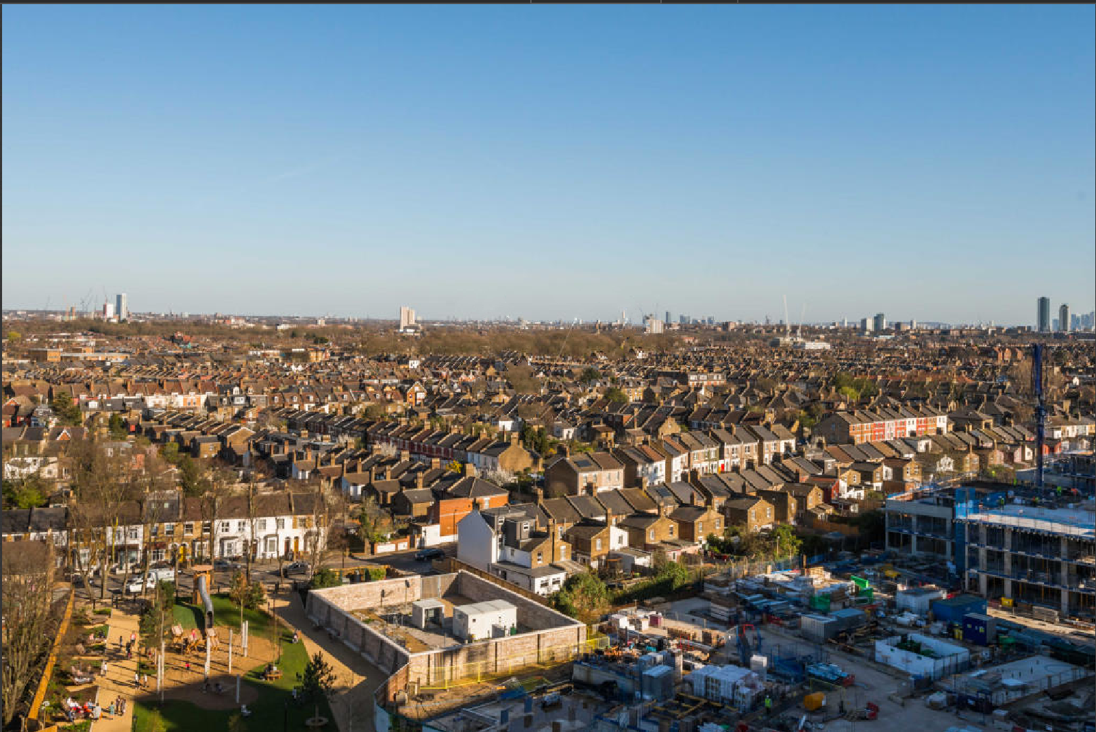 Flat Mary Neuner Road in Greater London