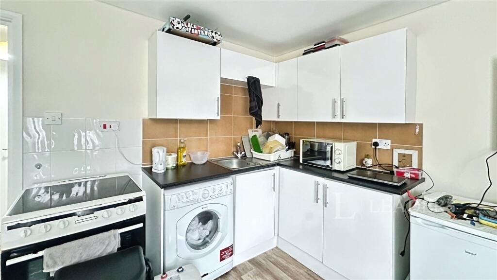 Flat Cardigan Street in Luton