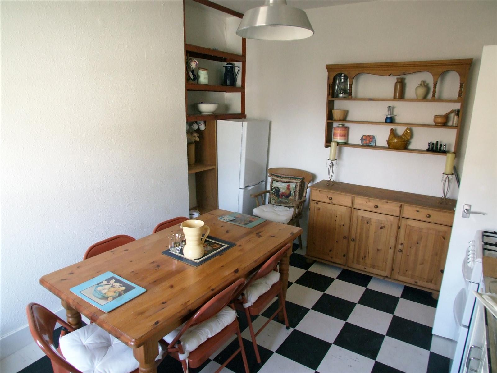 Flat Montpelier Grove in Greater London