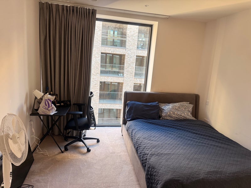 Room Clipper Street in Greater London