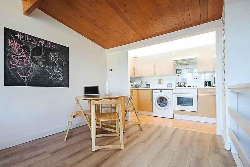 Flat Cambalt Road in Greater London