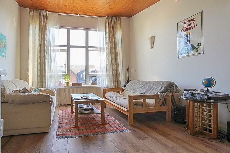 Flat Cambalt Road in Greater London