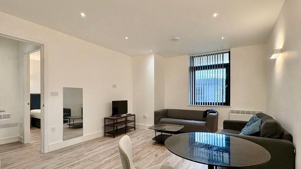 Flat Great West Road in Greater London