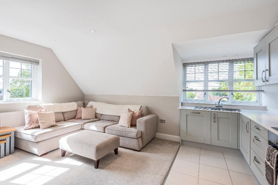 Flat Westborough Road in Maidenhead