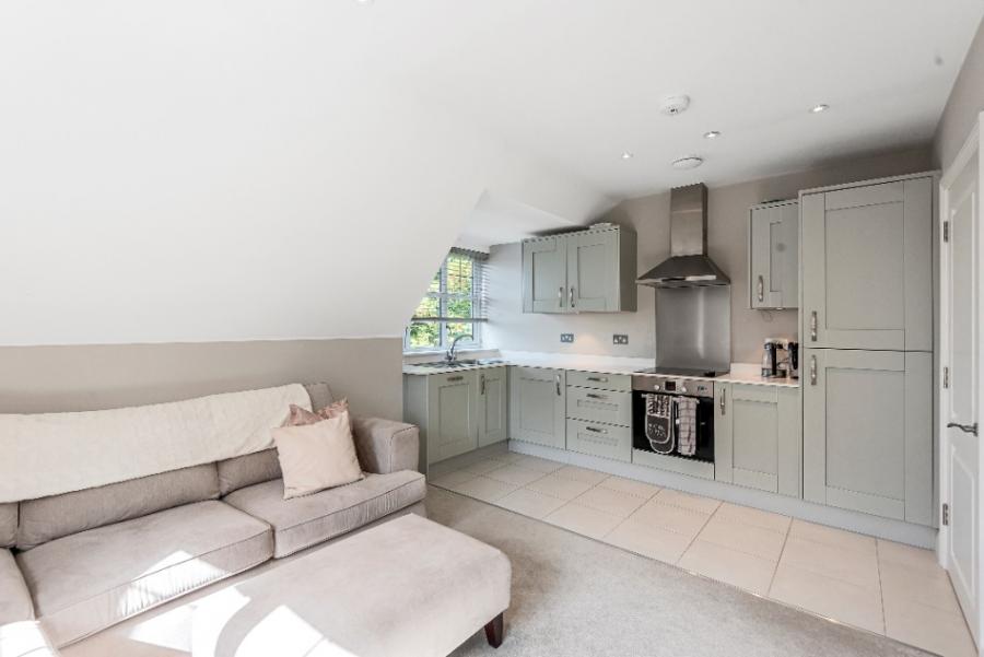 Flat Westborough Road in Maidenhead