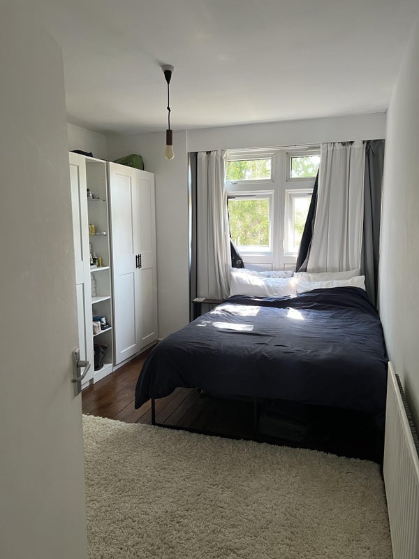 Room Mansford Street in Greater London
