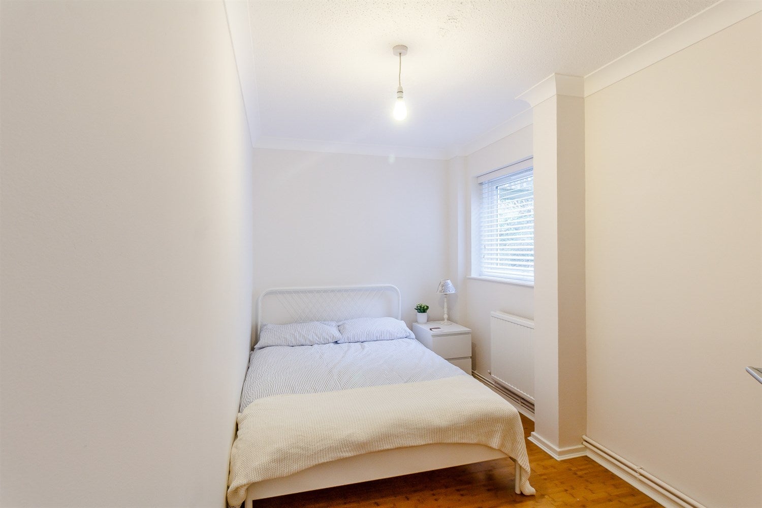 Flat Westhall Road in Warlingham