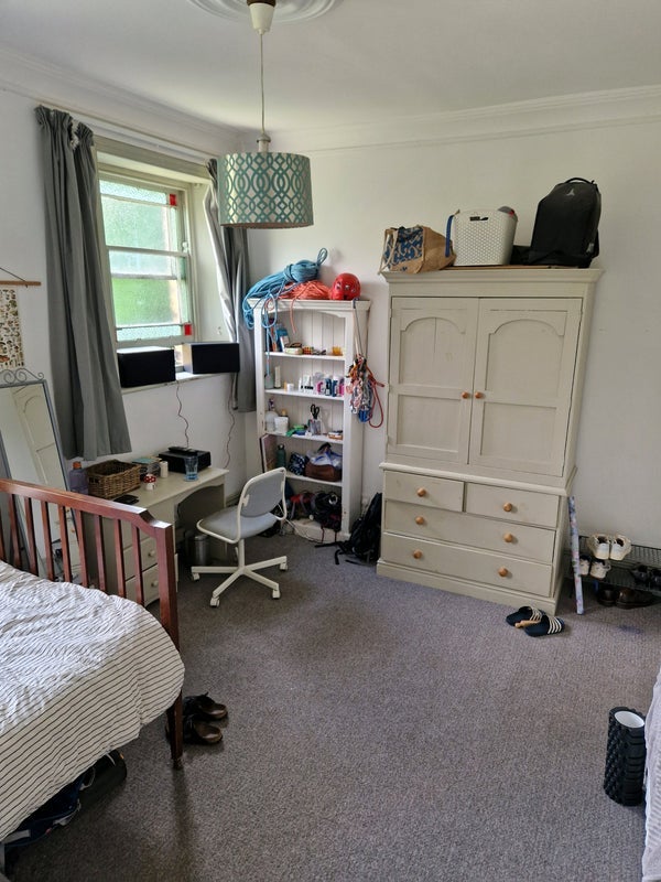 Room Clarkegrove Road in Sheffield