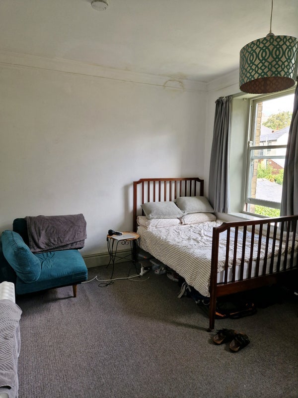 Room Clarkegrove Road in Sheffield