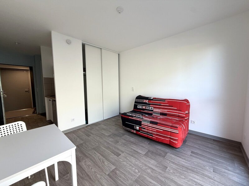 Chambre Rue de Pîtres à Franqueville-Saint-Pierre