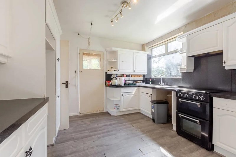 House Greenhithe Close in Greater London
