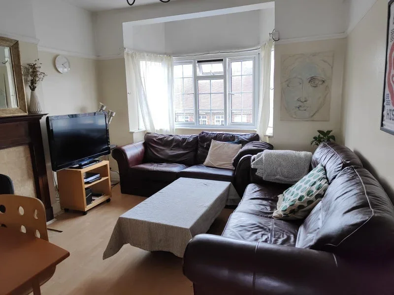 Room Allington Road in Greater London