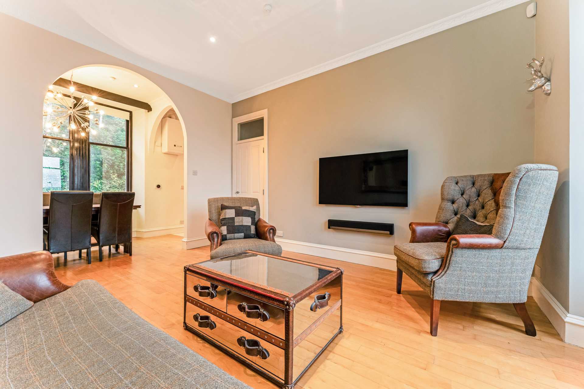 Flat Castle Terrace in Bridge of Weir
