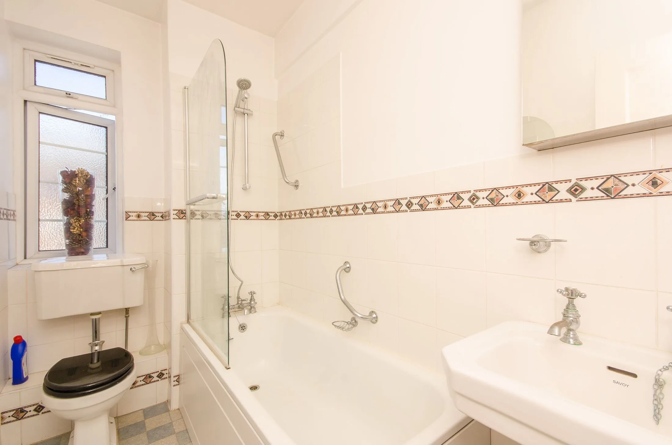 Flat Pembroke Road in Greater London