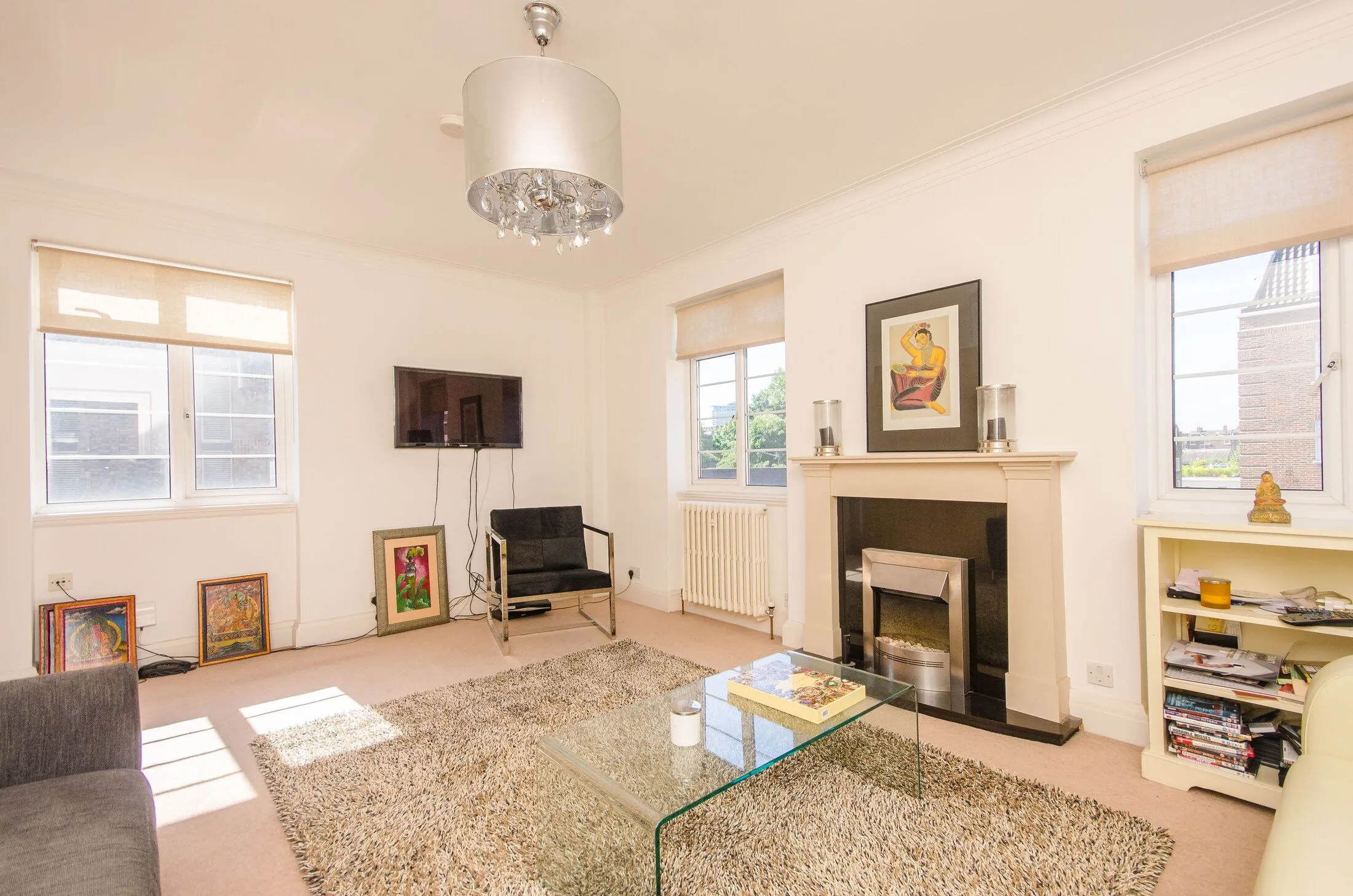 Flat Pembroke Road in Greater London