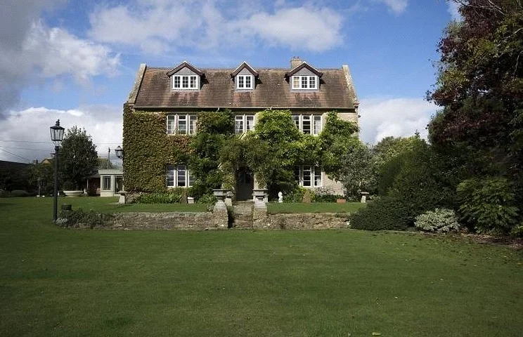 House Merton Walk in Cherwell District