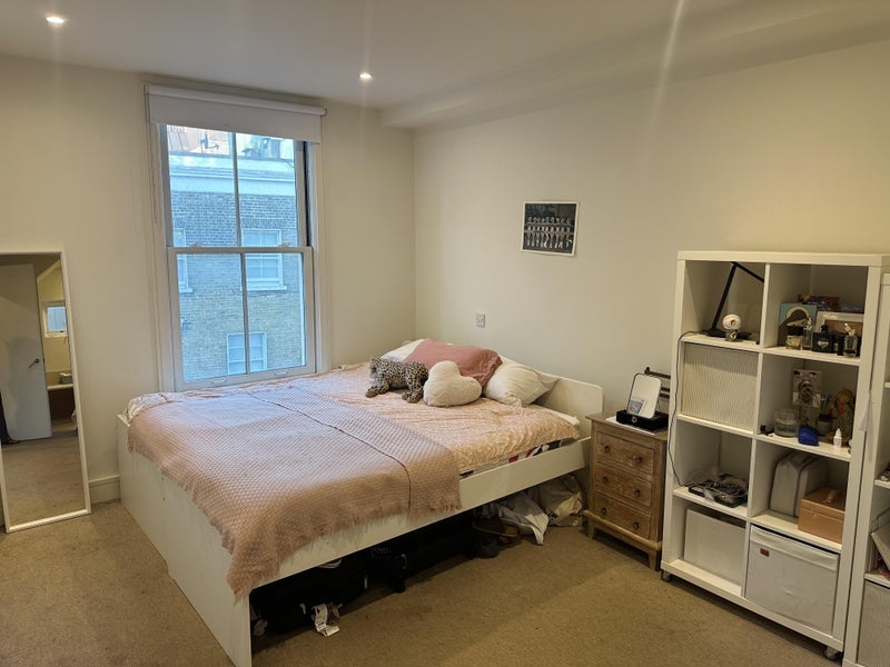 Room Avalon Road in Greater London
