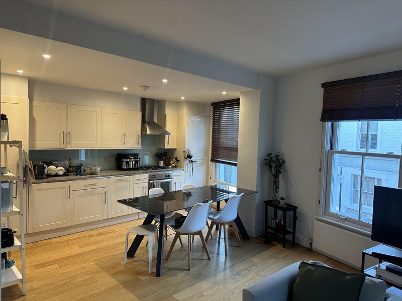 Room Avalon Road in Greater London