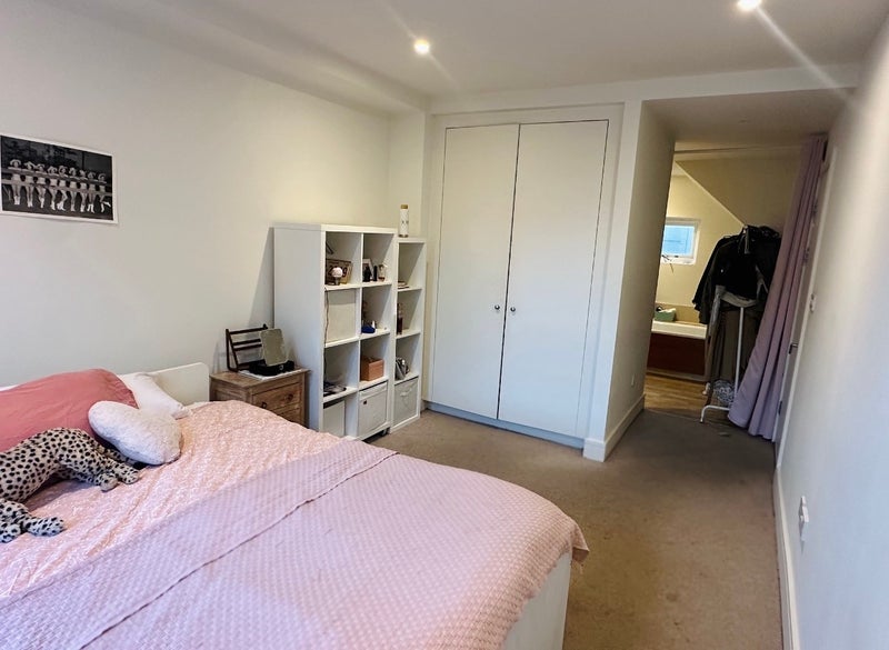 Room Avalon Road in Greater London