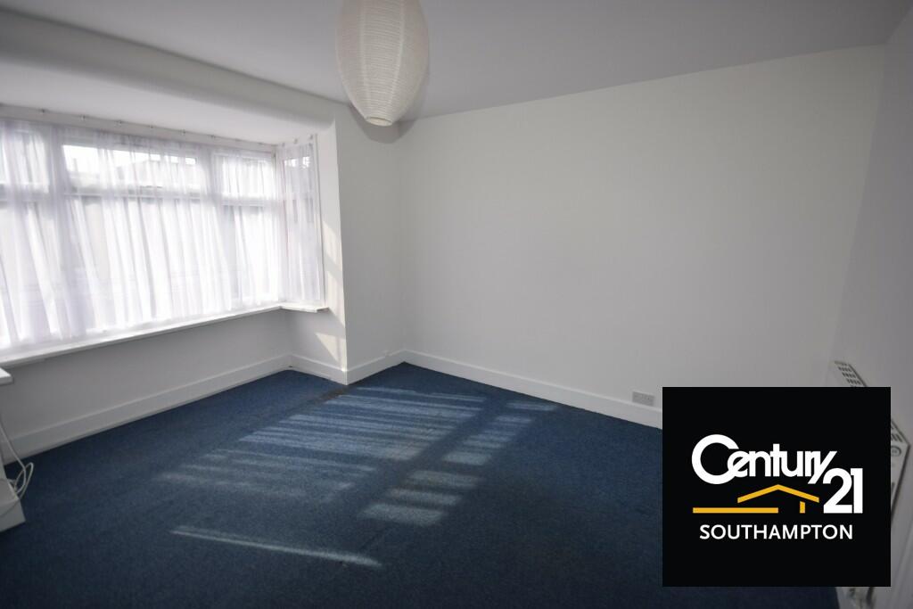 Flat Broadlands Road in Southampton