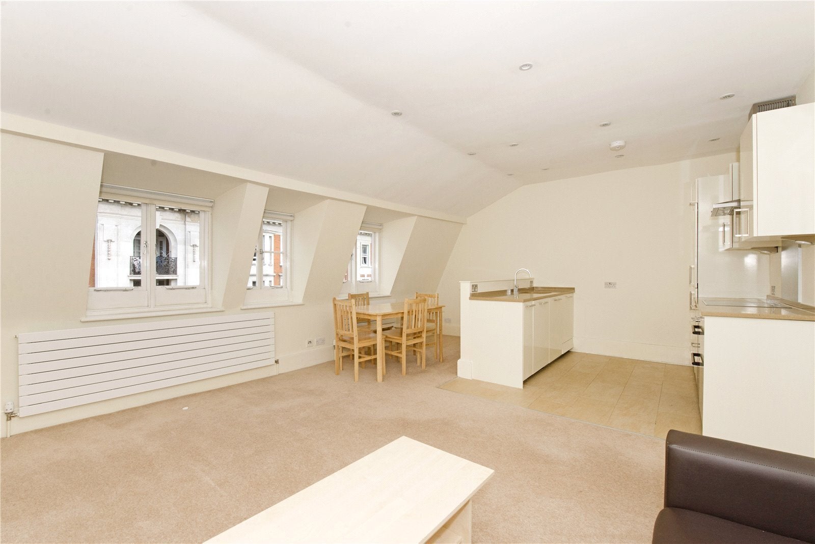 Flat Gower Street in Greater London