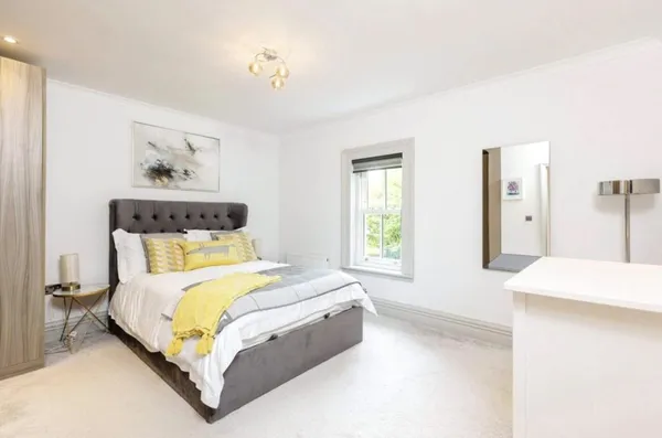 Flat Calverley Park Gardens in Tunbridge Wells
