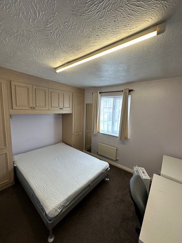 Room Barkleys Hill in Bristol