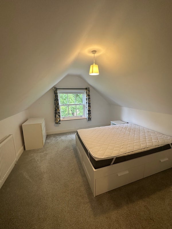 Room Barkleys Hill in Bristol