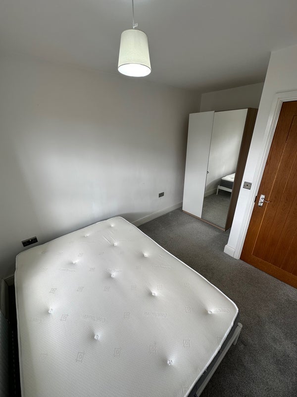 Room Barkleys Hill in Bristol