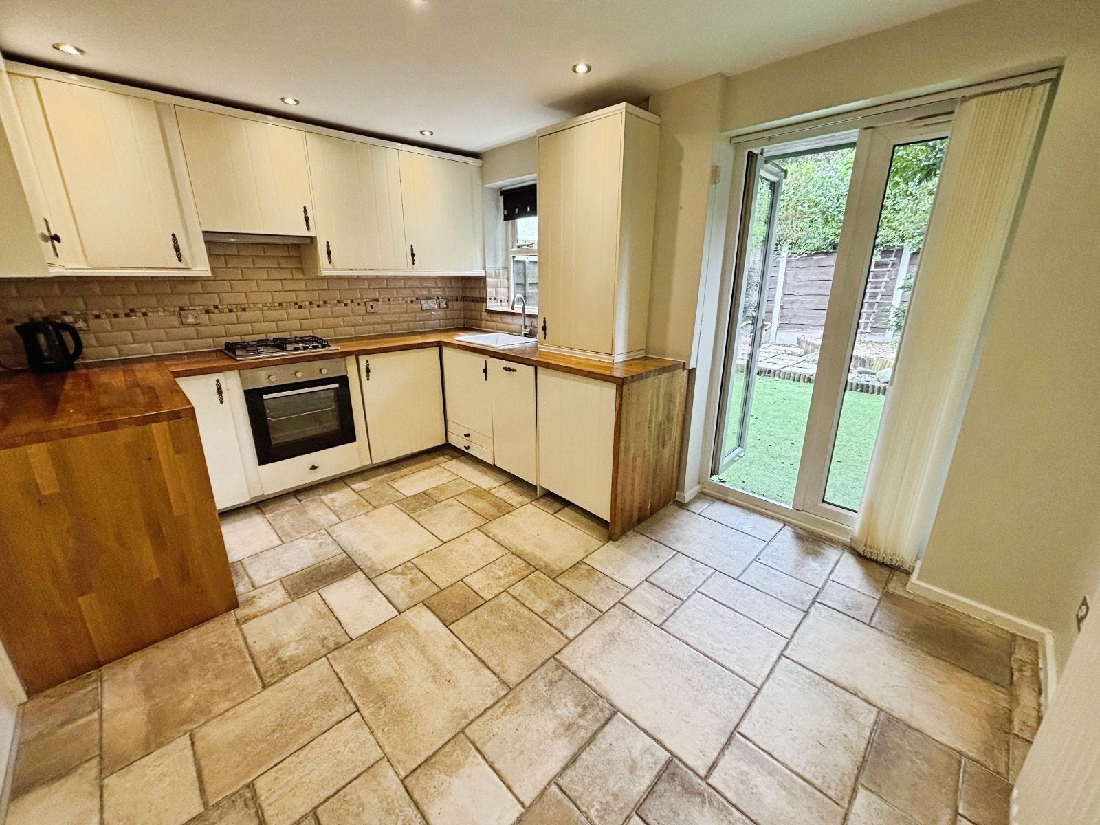 House Belcroft Close in Manchester