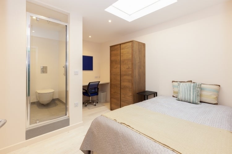 Room Cowley Road in Oxford