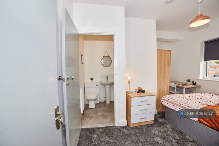 Room Trinity Lane in Hinckley and Bosworth