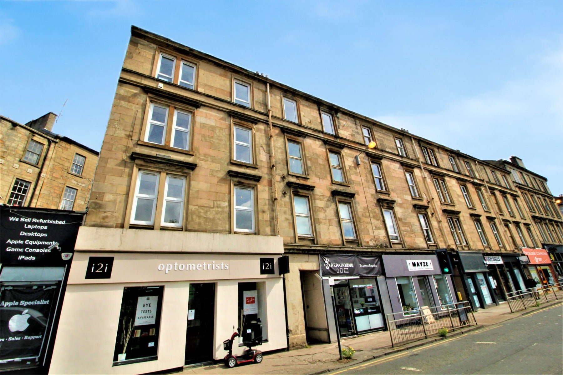 Flat Argyle Street in Glasgow