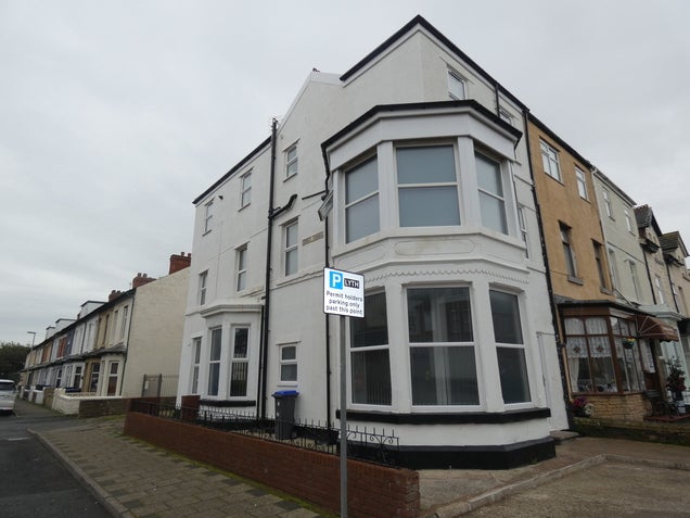 Flat Lytham Road in Blackpool