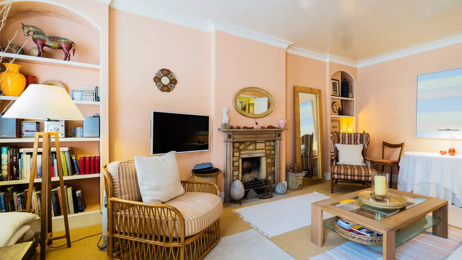 Flat Prince's Gardens in City of Westminster
