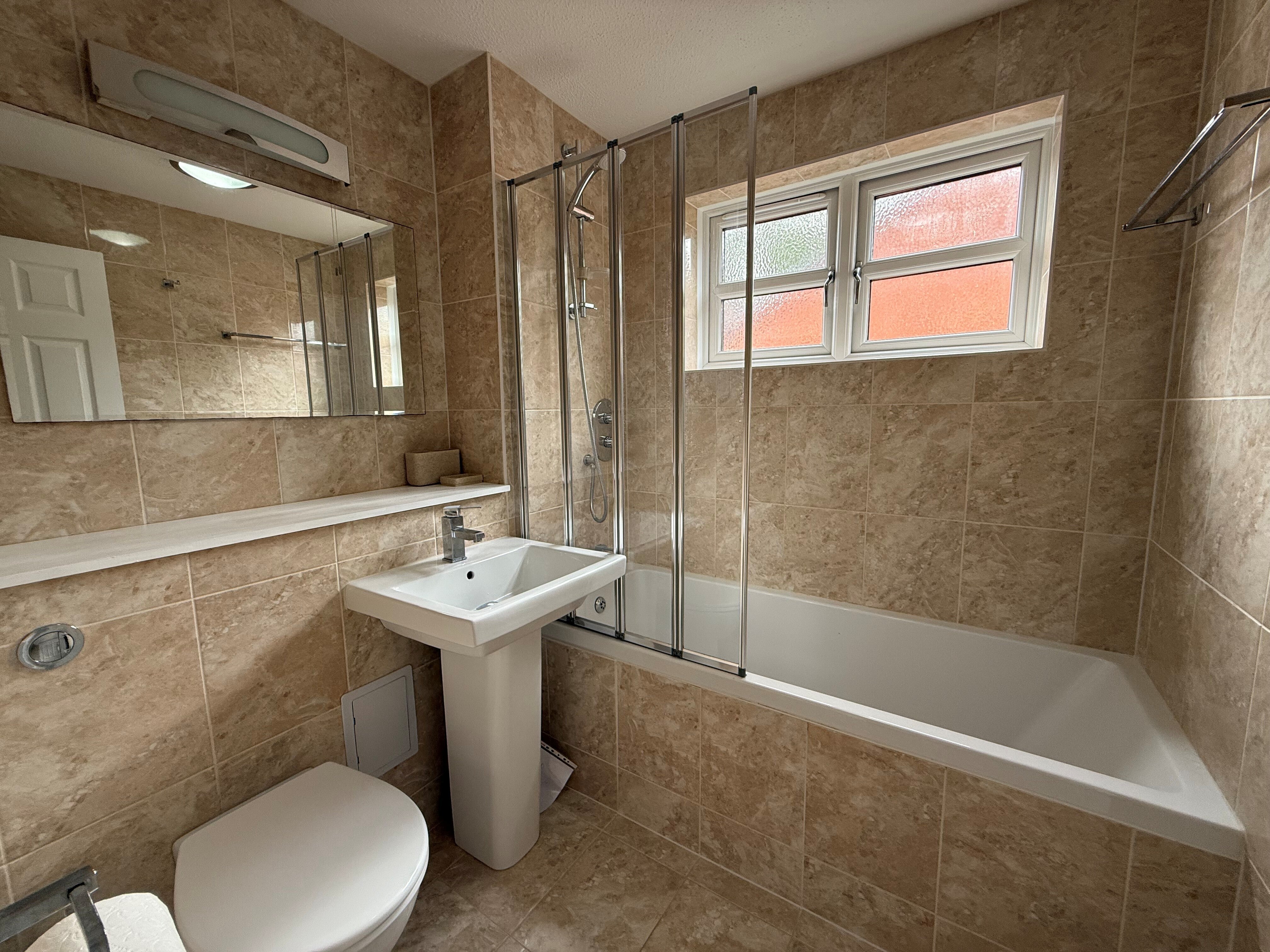 Flat Knatchbull Close in Test Valley