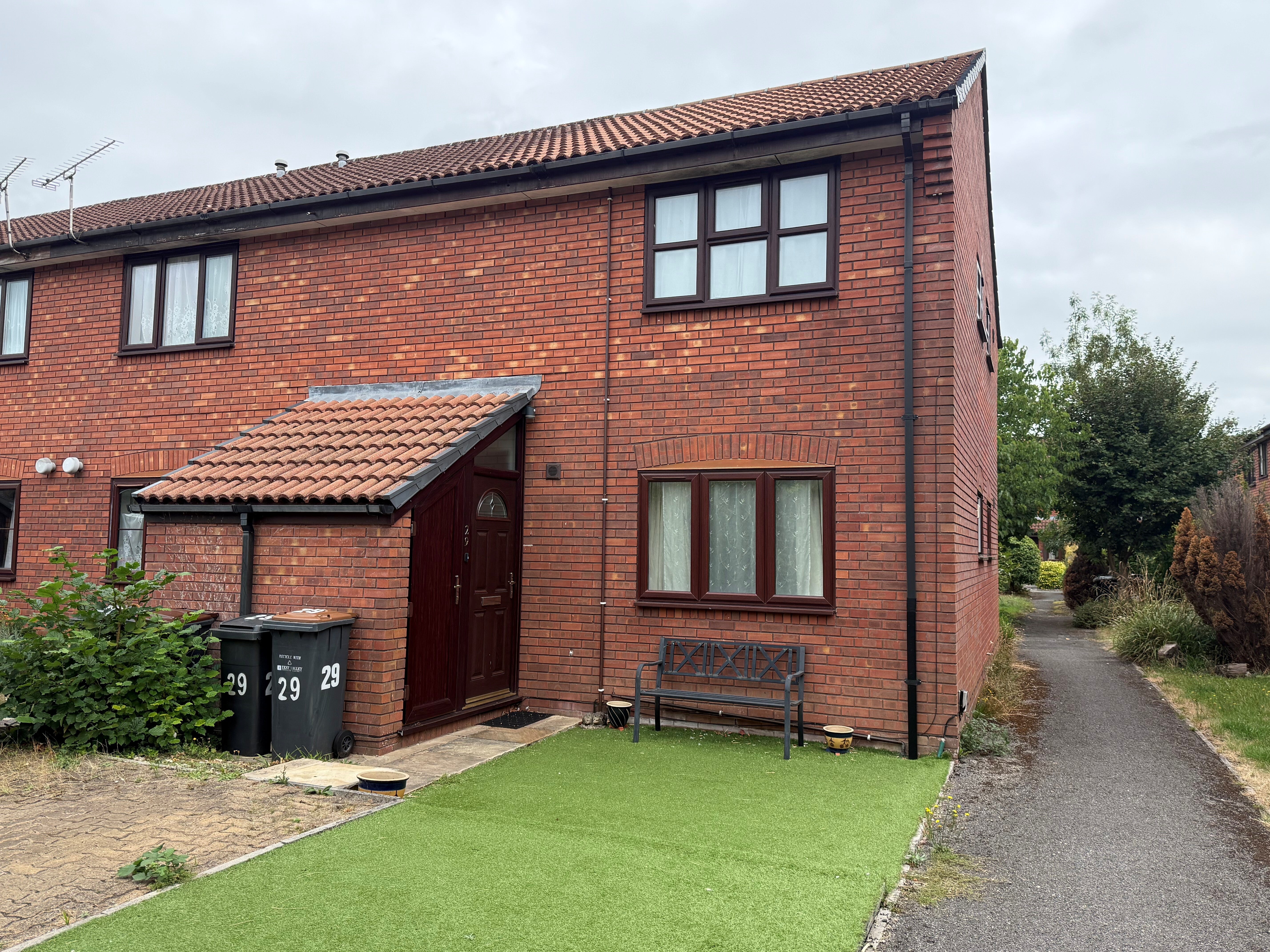 Flat Knatchbull Close in Test Valley