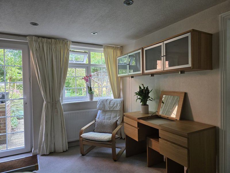 Room Delamer Road in Trafford