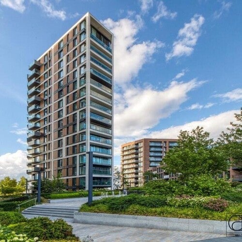 Flat Duke of Wellington Avenue in Greater London