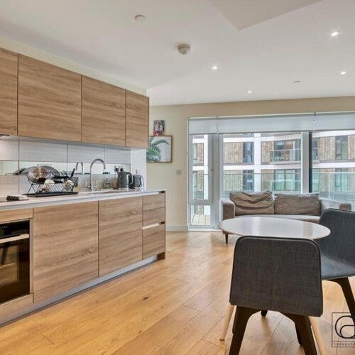 Flat Duke of Wellington Avenue in Greater London